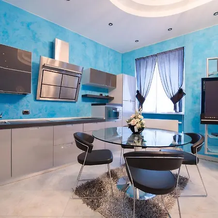 Luxury * Arco